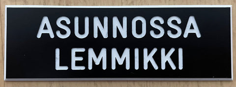 Asunnossa lemmikki 75mm x 25mm